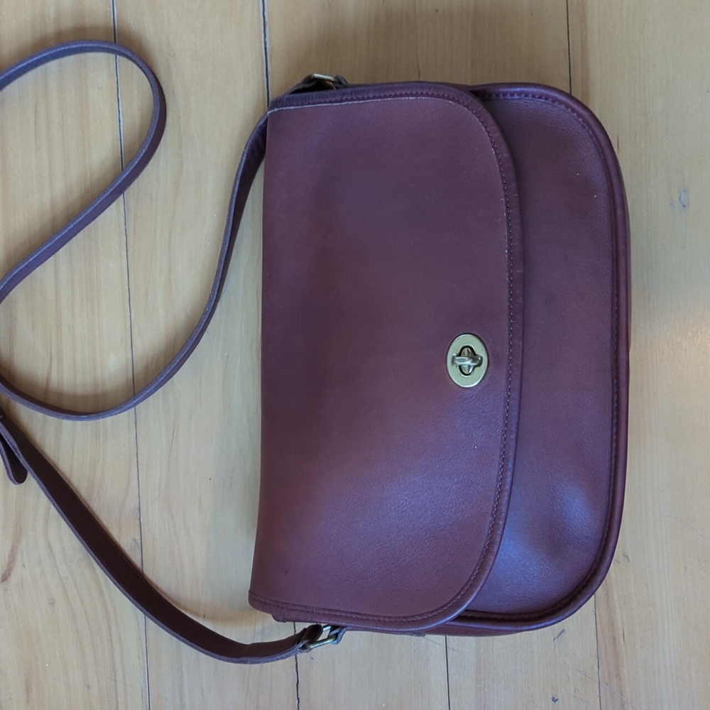 Vintage Coach City Bag brown leather crossbody